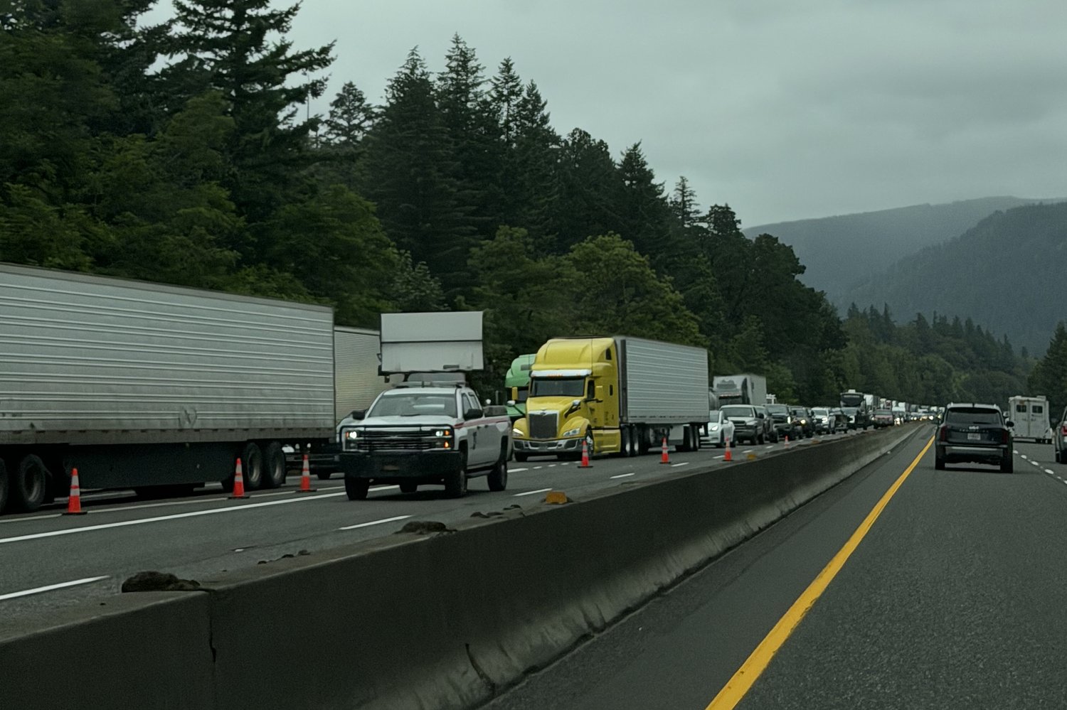 Westbound I-84 reopens after crash injures 1 in Columbia River Gorge