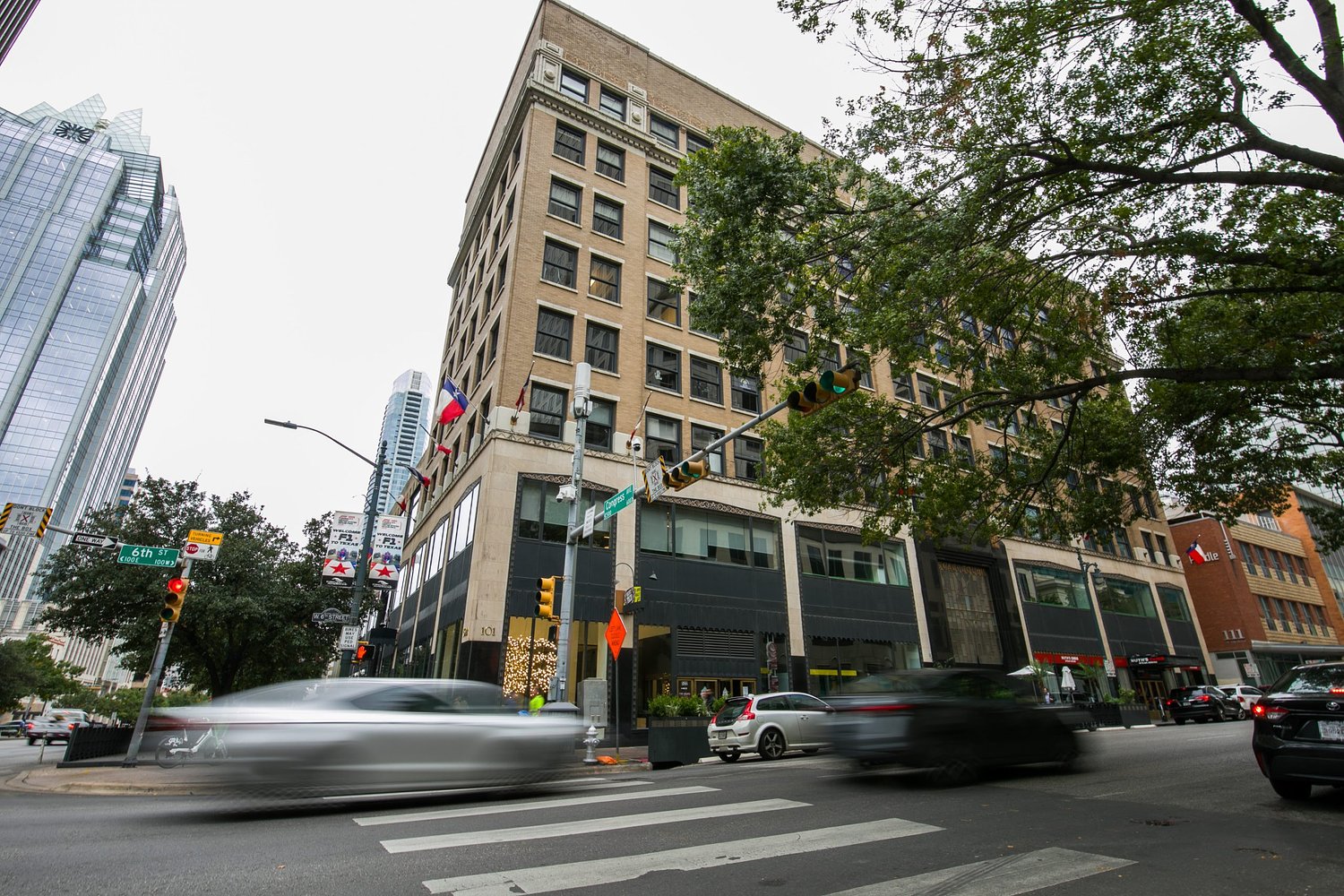 Billionaire Jeff Yass gives $100 million to University of Austin for free tuition