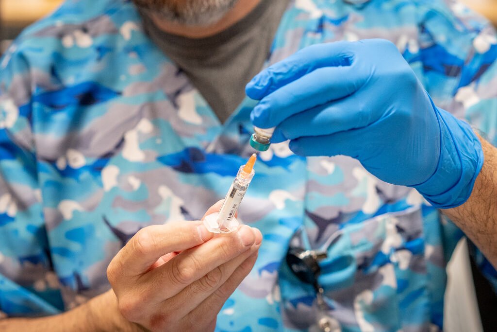 Oregon to join vaccine alliance with Washington, California