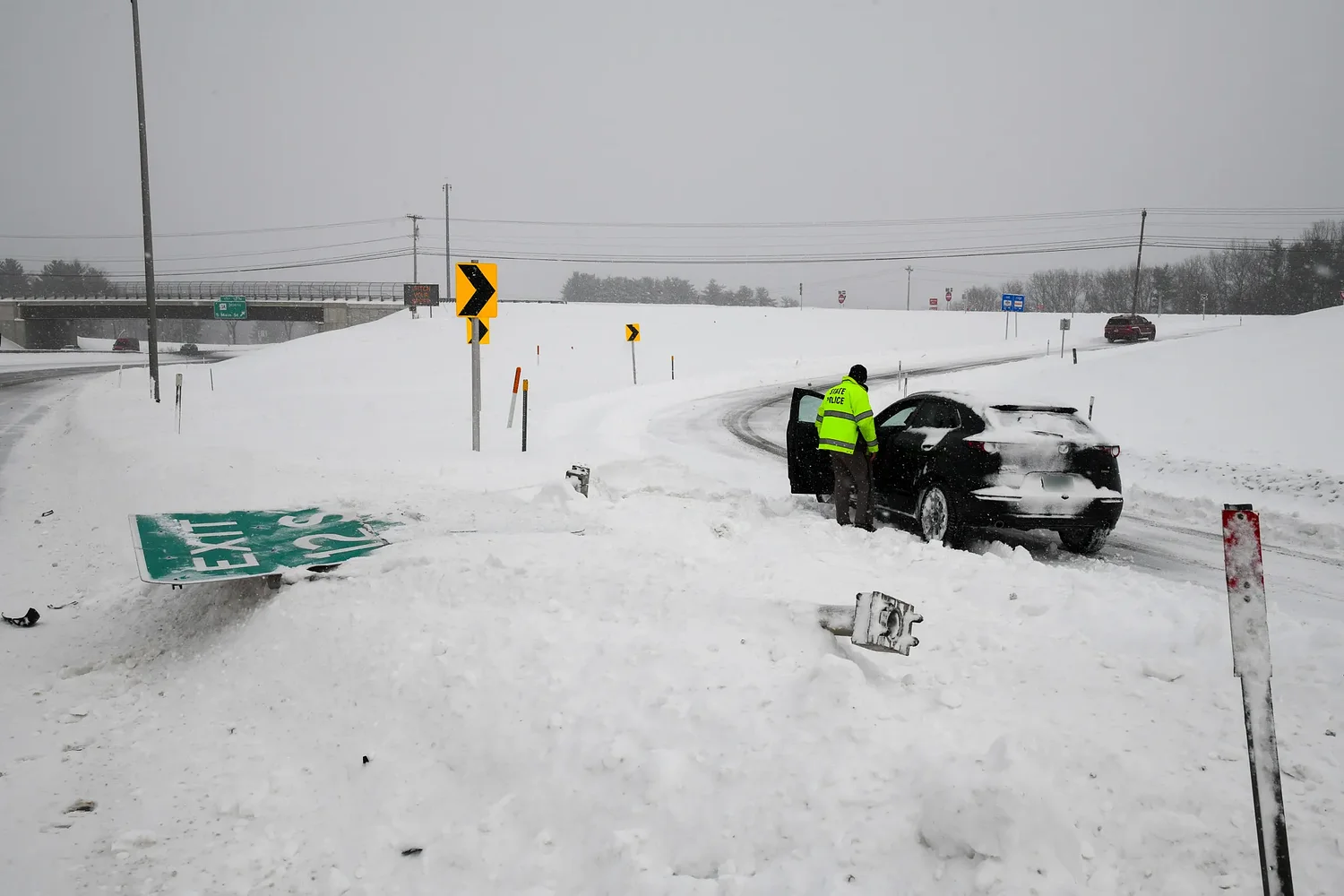 Winter storm brings 46 crashes and 77 vehicles off road in state