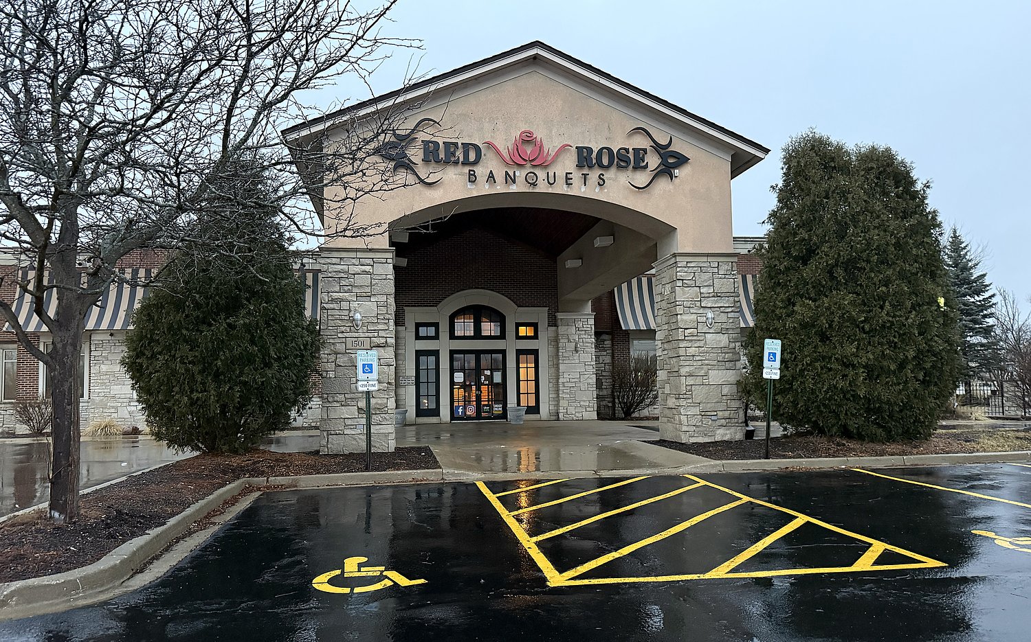 Former Bulldog Ale House in McHenry soon to reopen as Red Rose Banquets