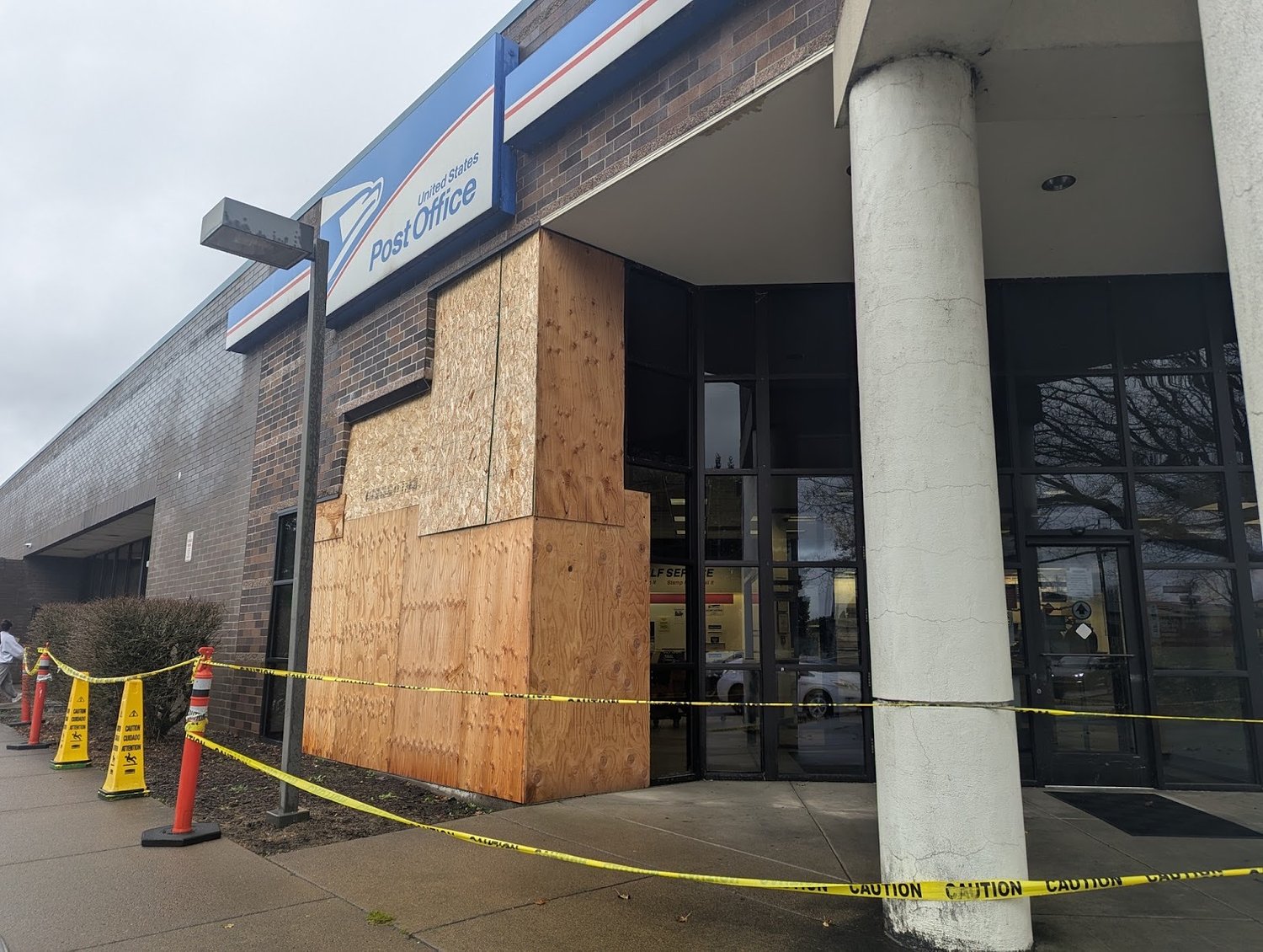 Springfield post office still in need of repairs, six months after crash