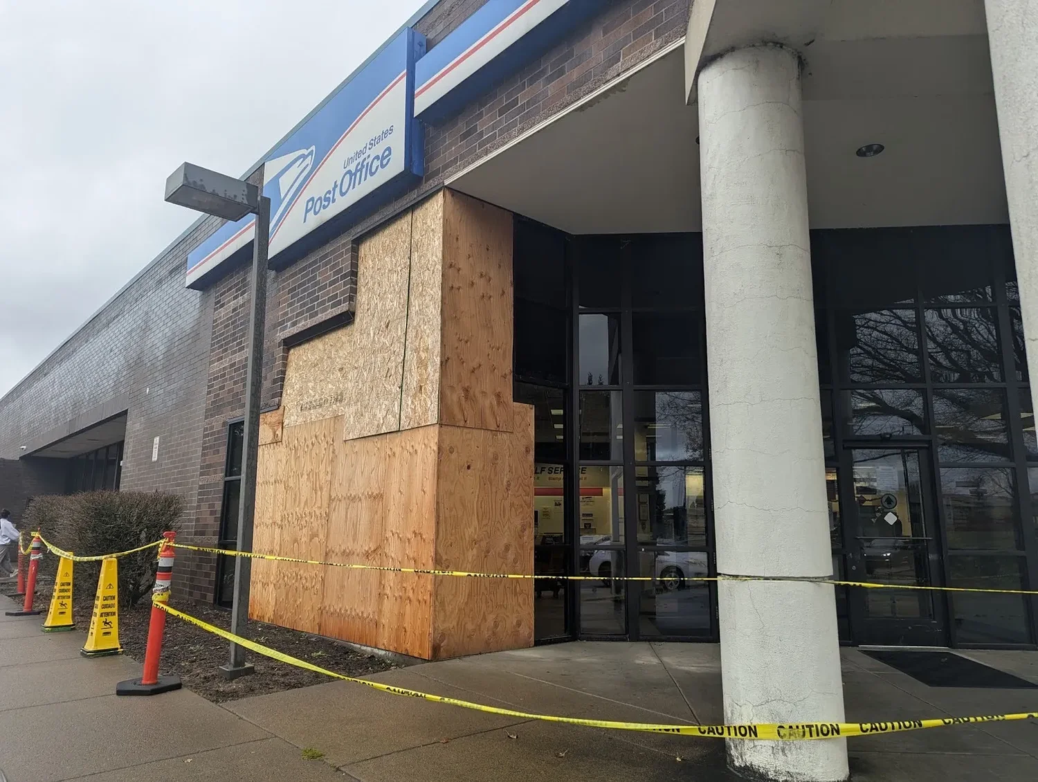 Springfield post office still in need of repairs, six months after crash