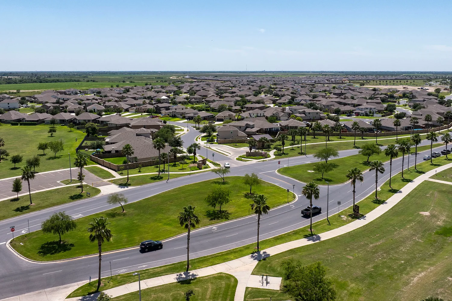 “Construction can’t continue”: South Texas homebuilders say ICE arrests have upended industry 