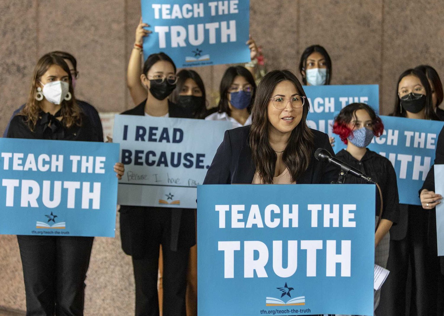 Texas is overhauling what students will learn in social studies and history. Here's what to know