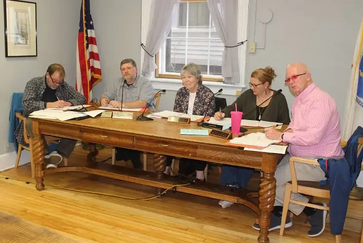 Orange improperly established five-member Selectboard, town counsel says