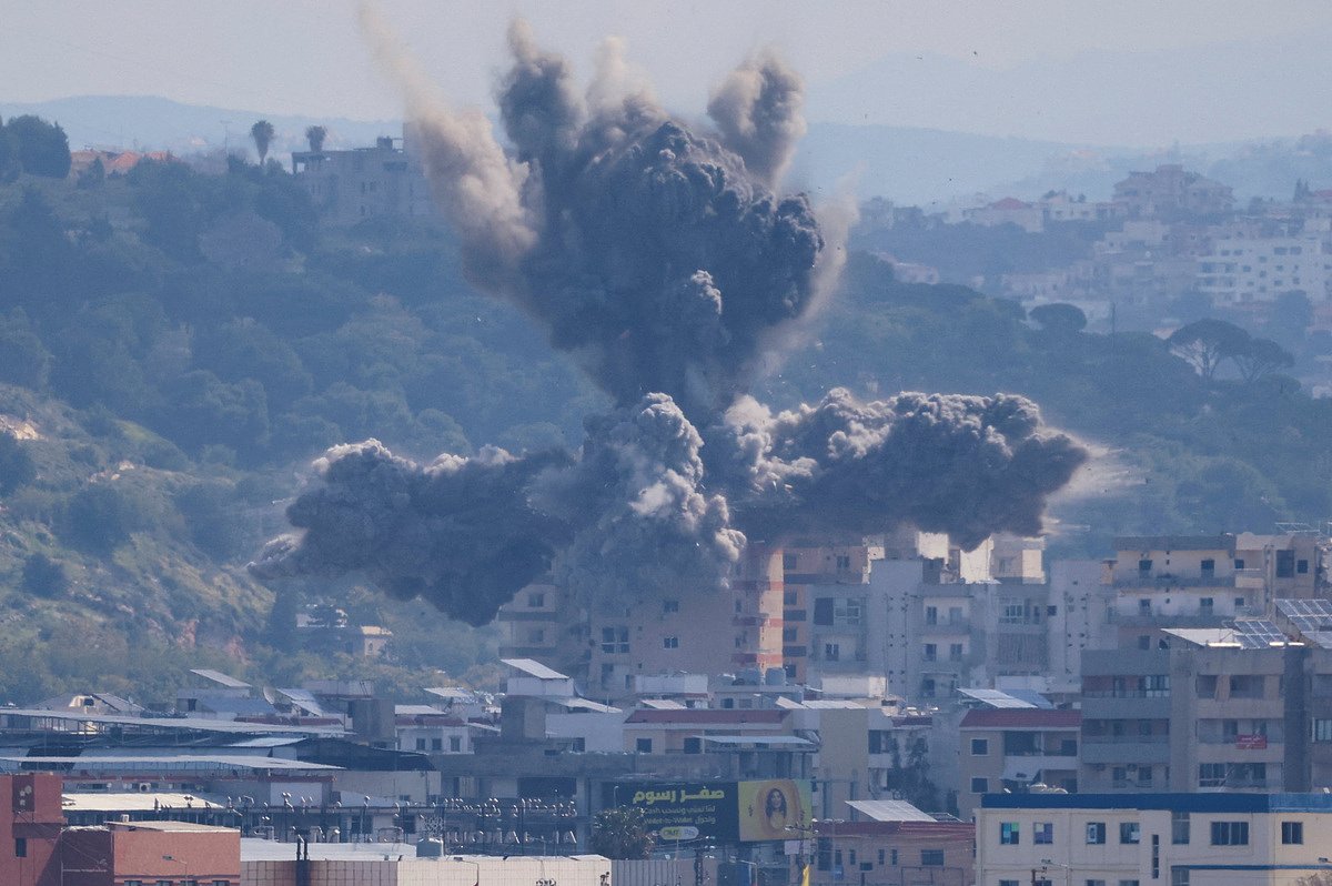 Israel pounds Lebanon with heaviest airstrikes of the war as Hezbollah pauses attacks