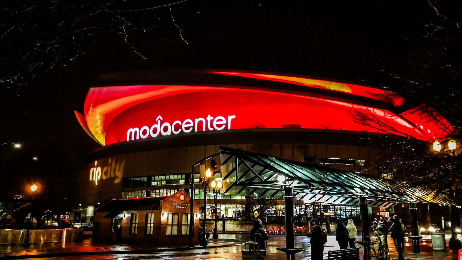 Good Morning, News: Moda Center Controversy Hits Fever Pitch, Feds Discover Suspect in “Poo-Poo Bug” Outbreak, and Trump’s Latest Lie-Filled Speech. By William Steven Humphrey.