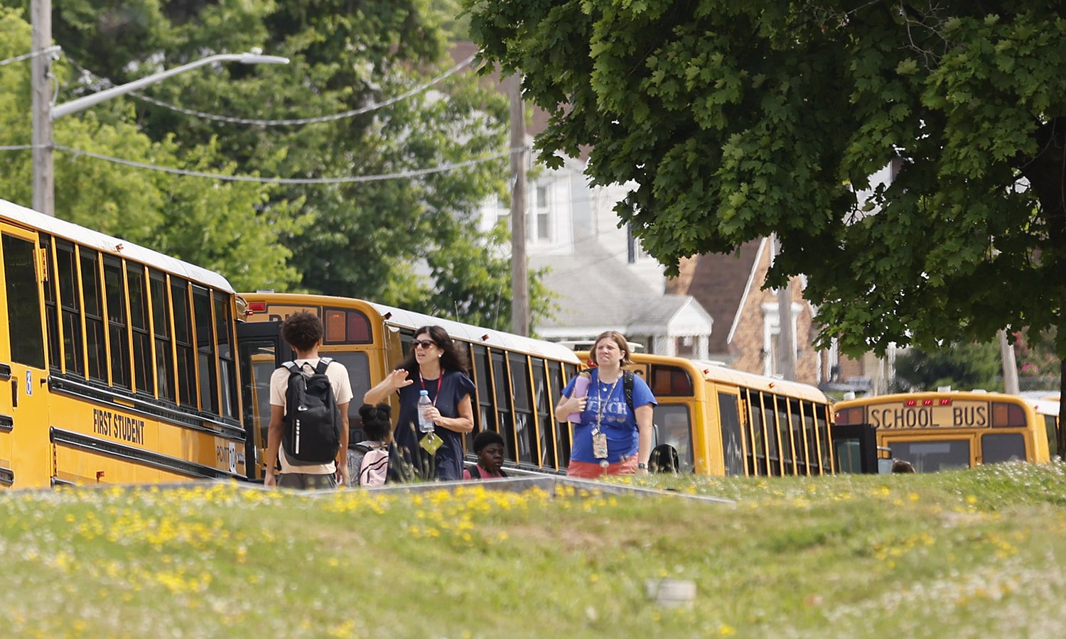 Syracuse schools may add more screen-time to kids’ days. Teachers aren’t sold.