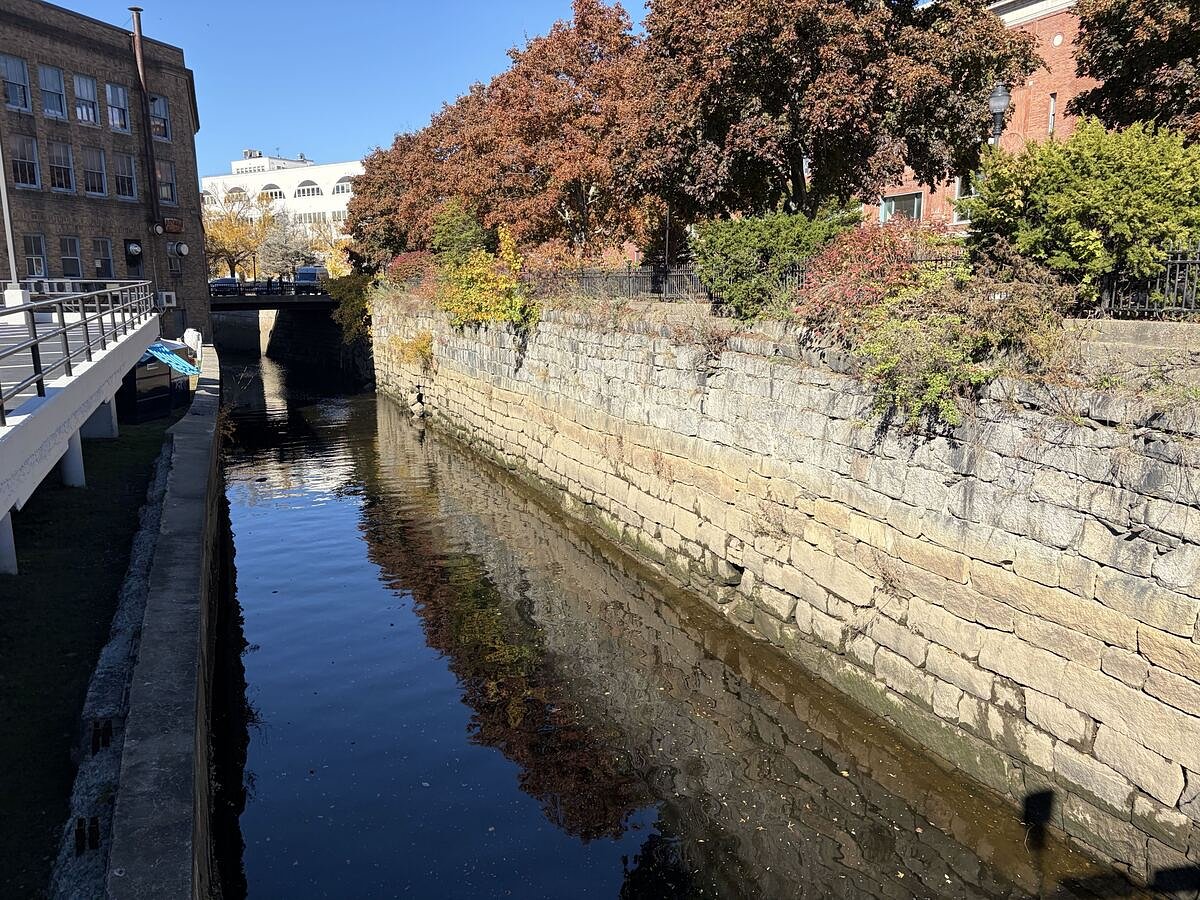 Kenduskeag Stream retaining wall will be rebuilt