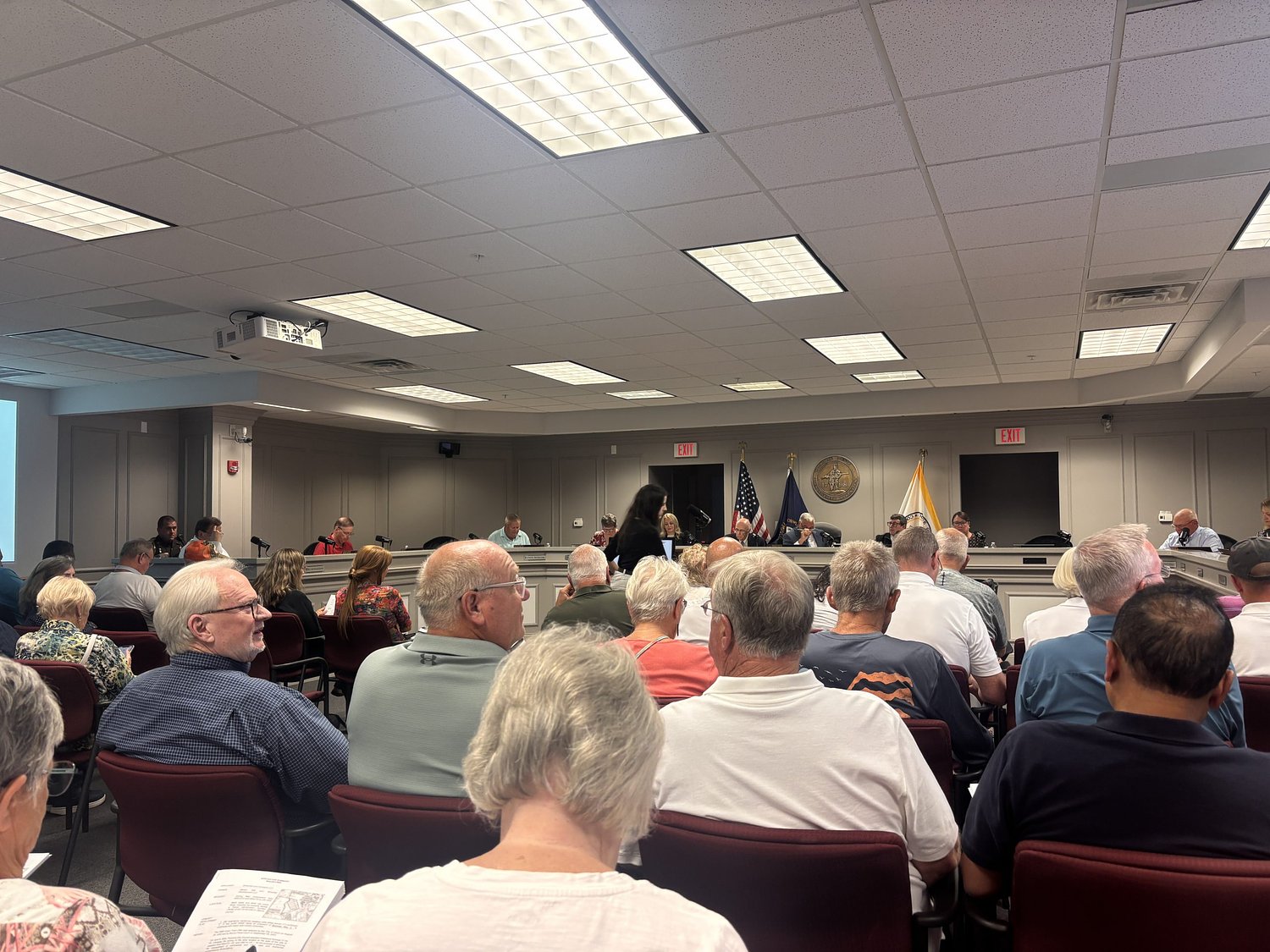 Residents pack Boone County hearing to oppose potential 340-unit luxury apartment development near Union