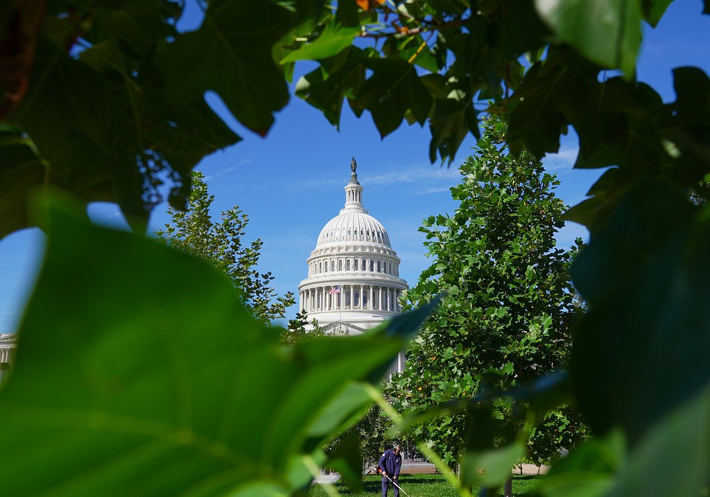 Senate reaches bipartisan deal on permitting bill to speed approvals of new energy projects