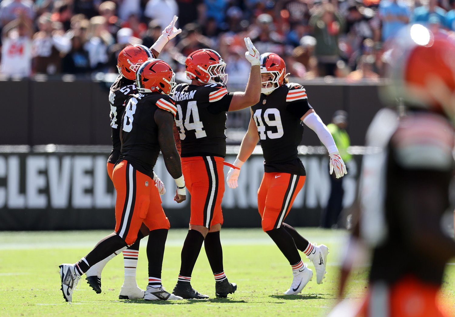 Browns defense answers its ’60 minutes’ challenge in win over Panthers