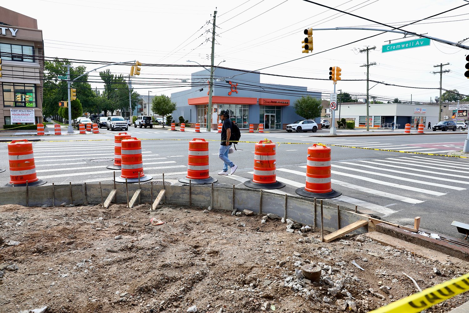 Here’s why crews are tearing up curbs at this busy intersection on Staten Island’s Hylan Blvd.