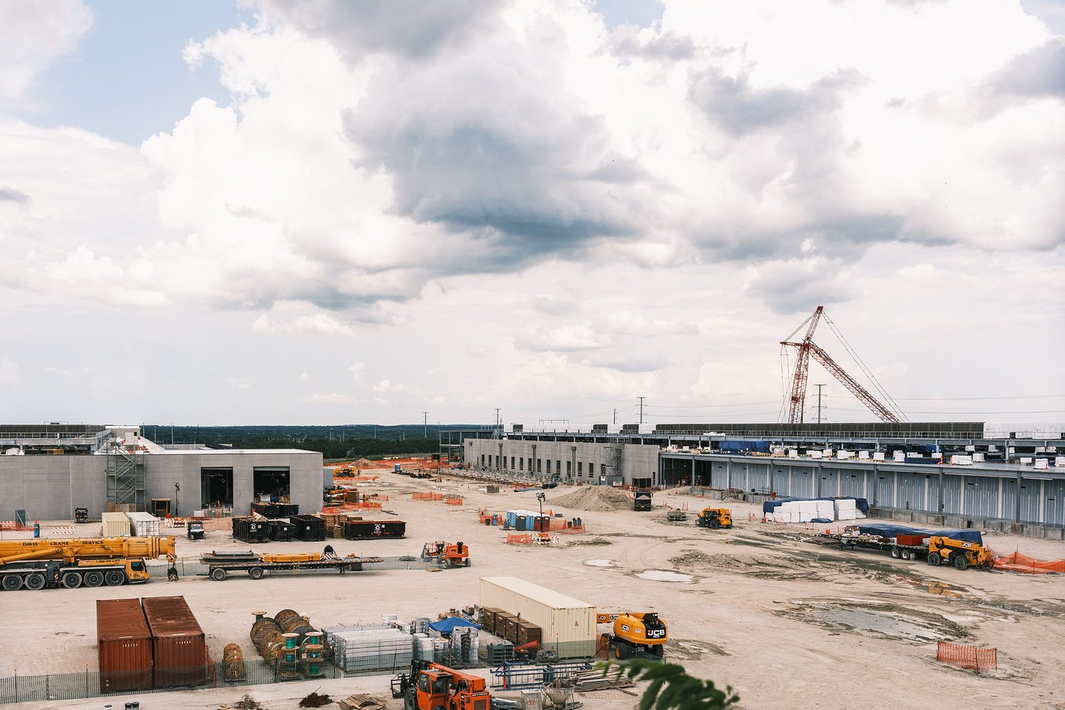 Austin races to regulate AI data centers before they strain city's water and power