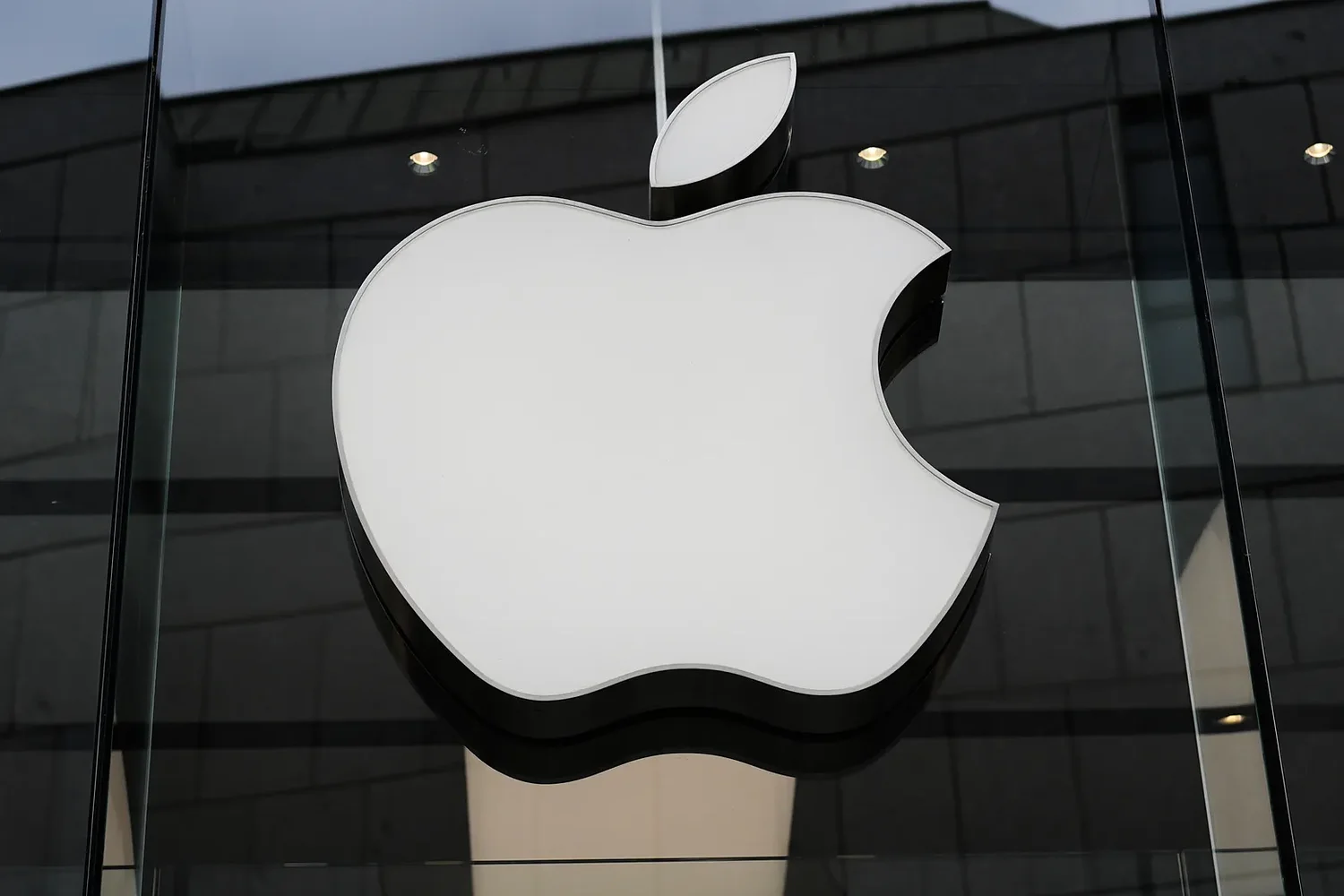 Trump has asked Apple to change Lake Ontario name to 'Lake America' on its maps, interior chief says