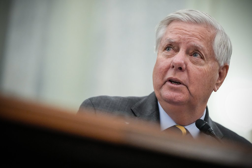 Senate passes sweeping Russia sanctions bill negotiated by the late Sen. Lindsey Graham