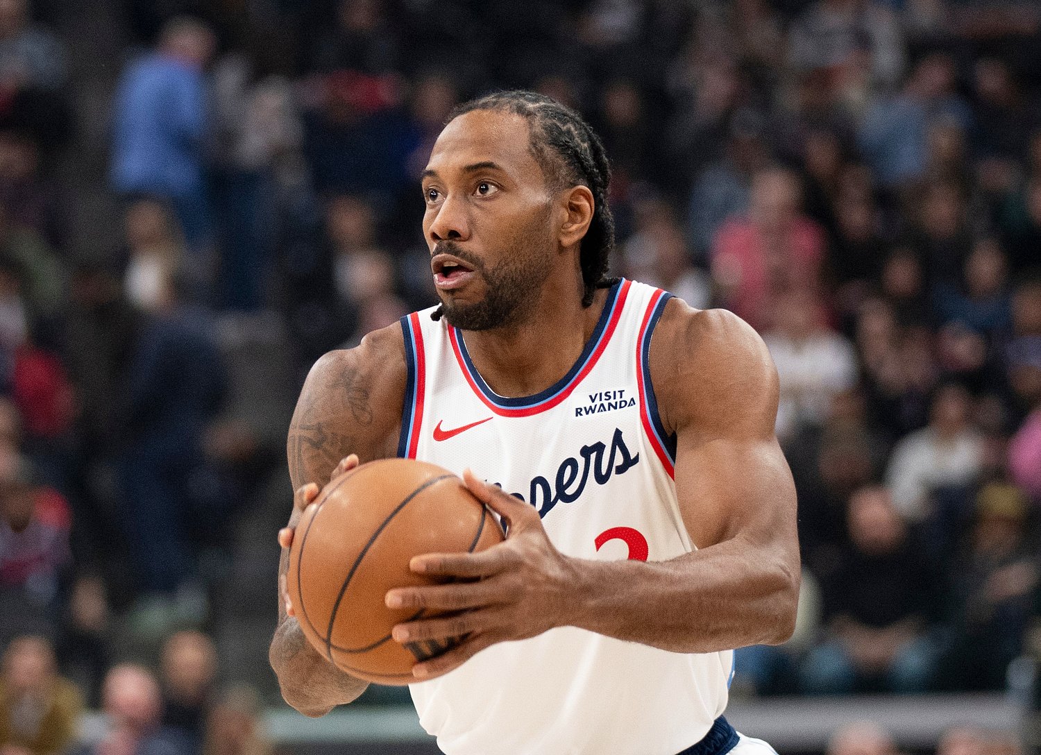 Kawhi Leonard nearing trade back to Toronto Raptors: Reports
