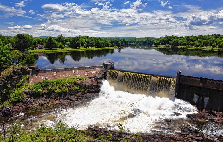 Piston replacement work continues at Turners Falls Dam