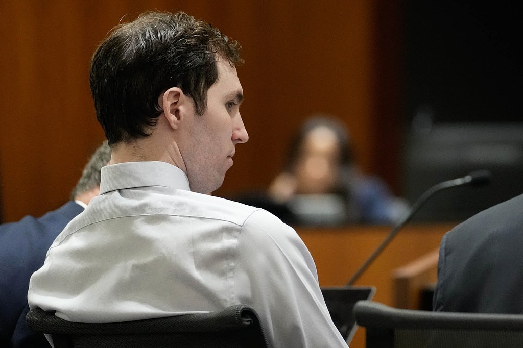 Defense in Charlie Kirk's killing say shooter hit the 'intended target,' did not endanger others