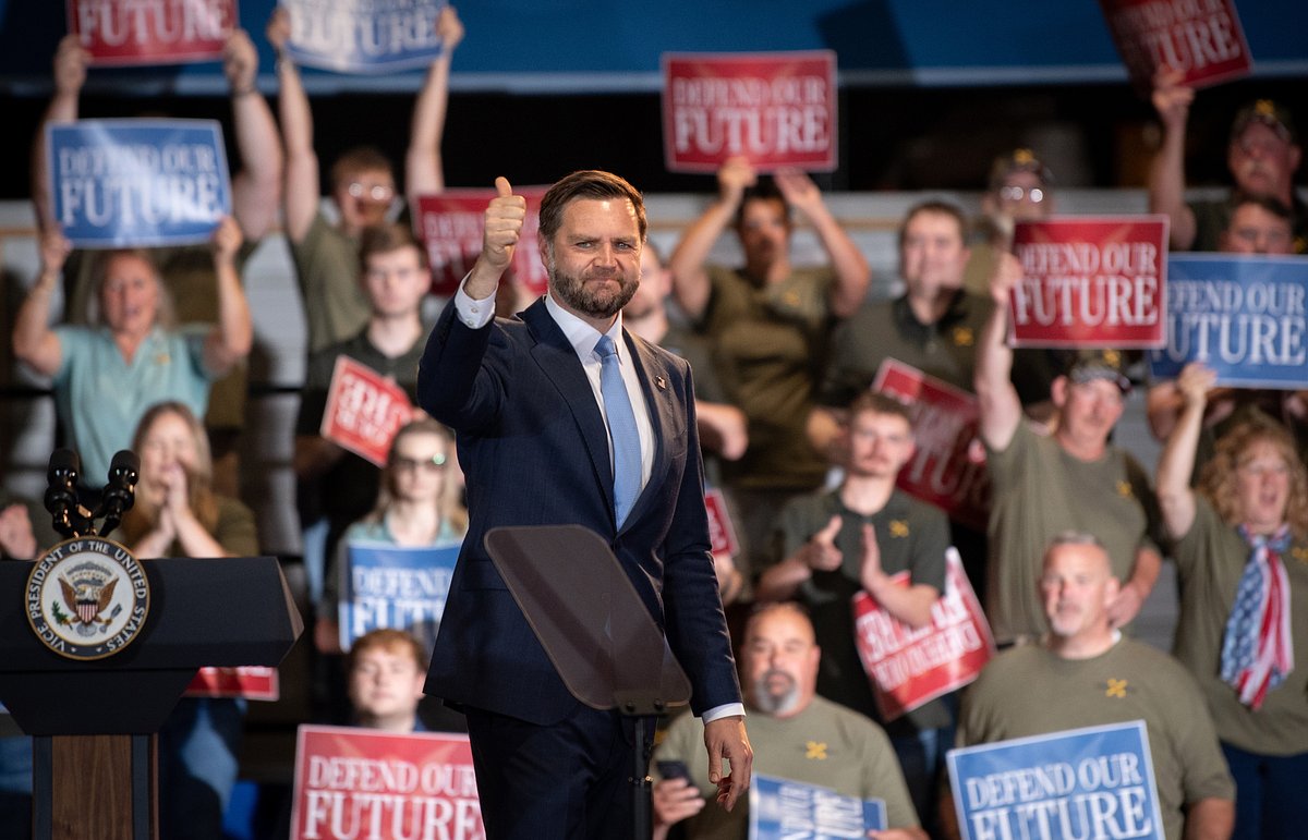 JD Vance casts 2026 midterms as fight against socialism during Maine visit