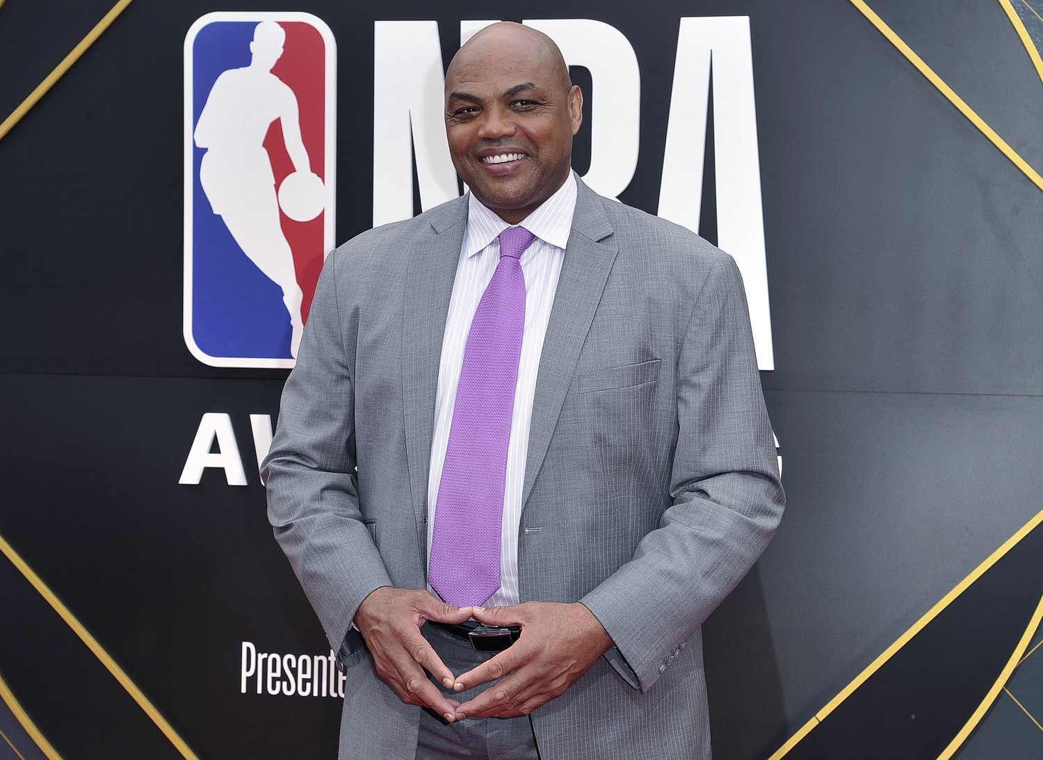 Charles Barkley says it’s ‘time to go,’ then draws a sharp line with Aaron Rodgers