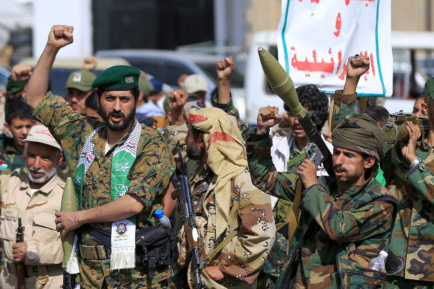 Houthi gains leave Saudi Arabia short on options and looking to Washington