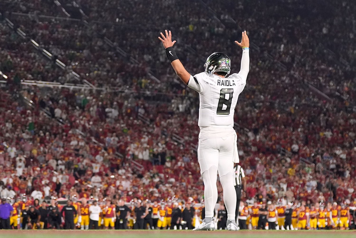 QB Raiola to start with Moore ruled out of No. 13 Oregon's game against No. 21 UCLA