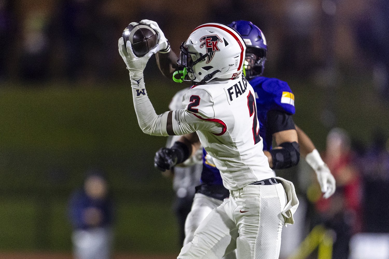 Big Ten recruit’s breakout game keeps East Kentwood football unbeaten