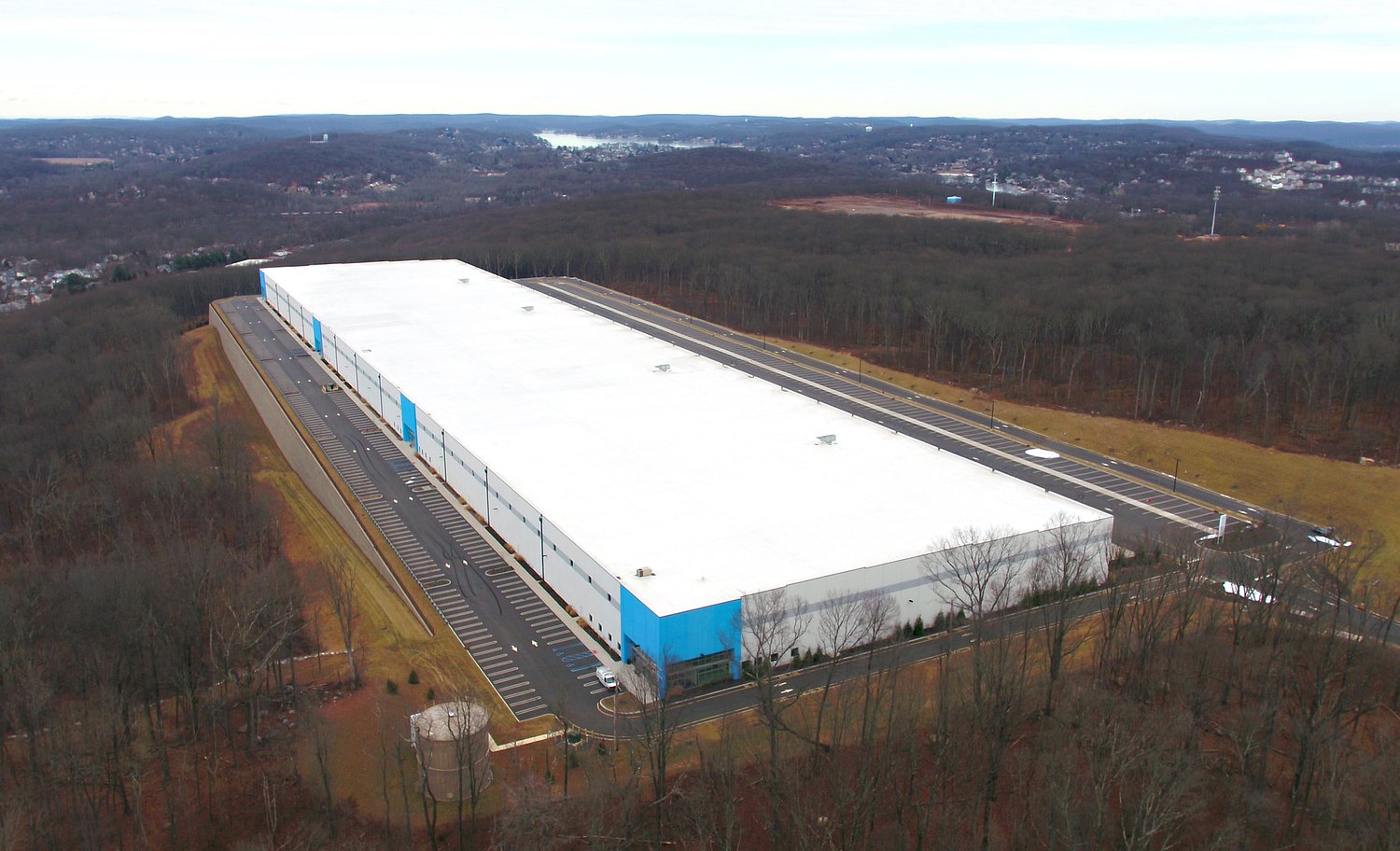 ICE admits to using N.J. warehouse parking lot to process detainees. Did it violate a court order?