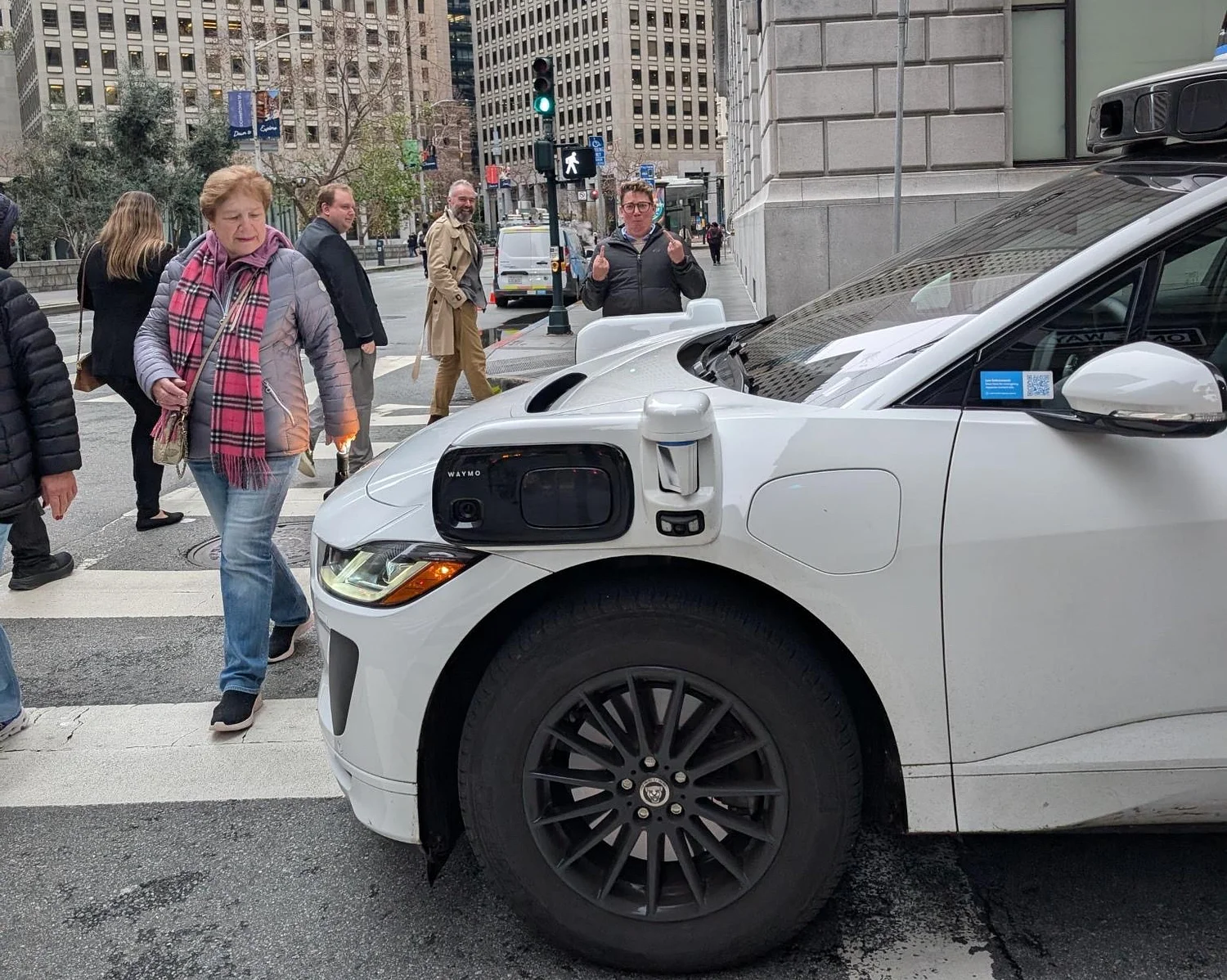 Federal lawmaker steps in after San Francisco's Waymo fiascos