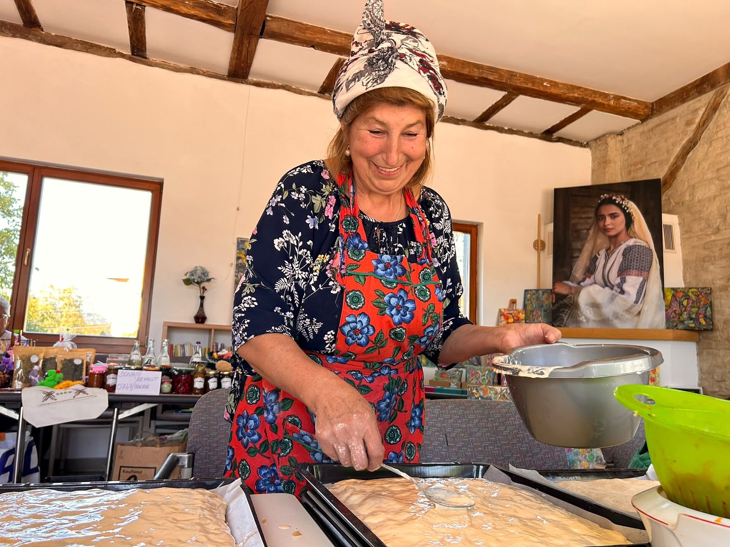 Lichiu ca la bunica, must și voie bună la Gușterița. Zilele Recoltei au strâns comunitatea la Șura Culturală / foto video