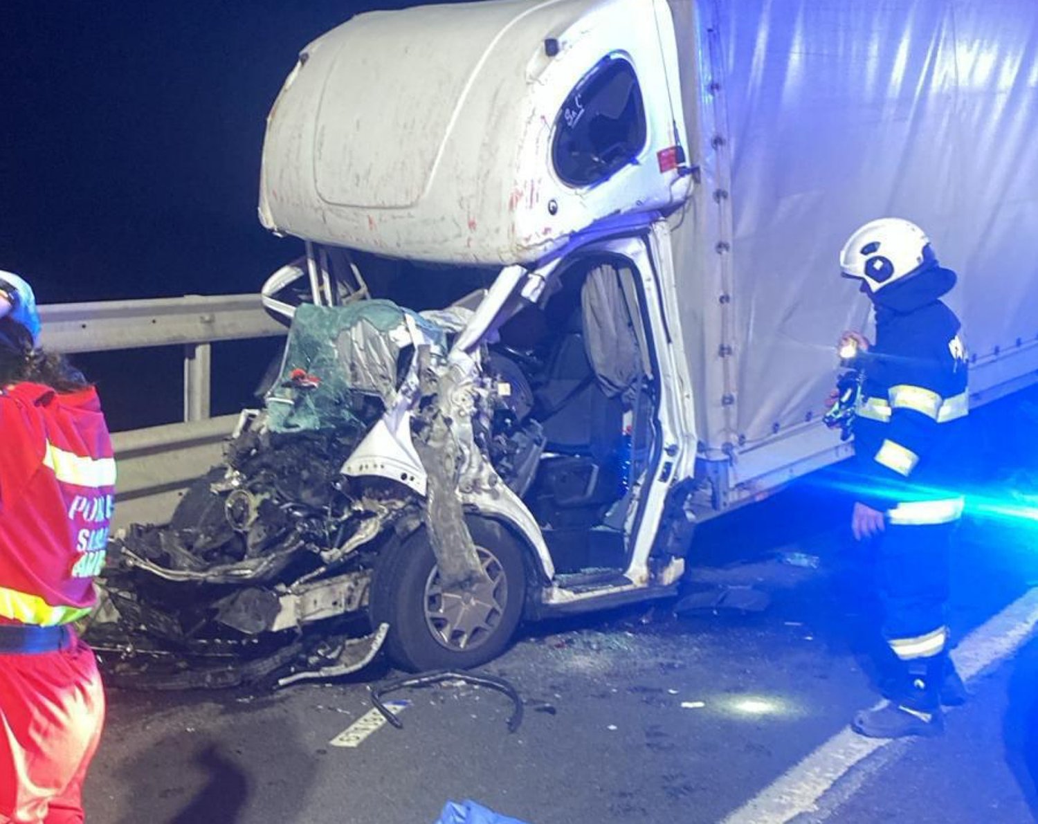 UPDATE. Accident mortal pe A1 la Sibiu: bărbat de 34 de ani, mort după ce a lovit un ansamblu rutier; traficul a revenit la normal