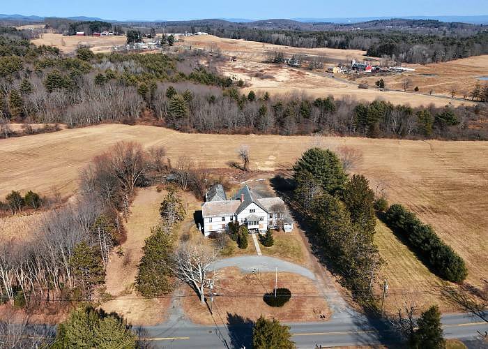 Easthampton weighs competing bids for historic Town Lodging House on Oliver Street