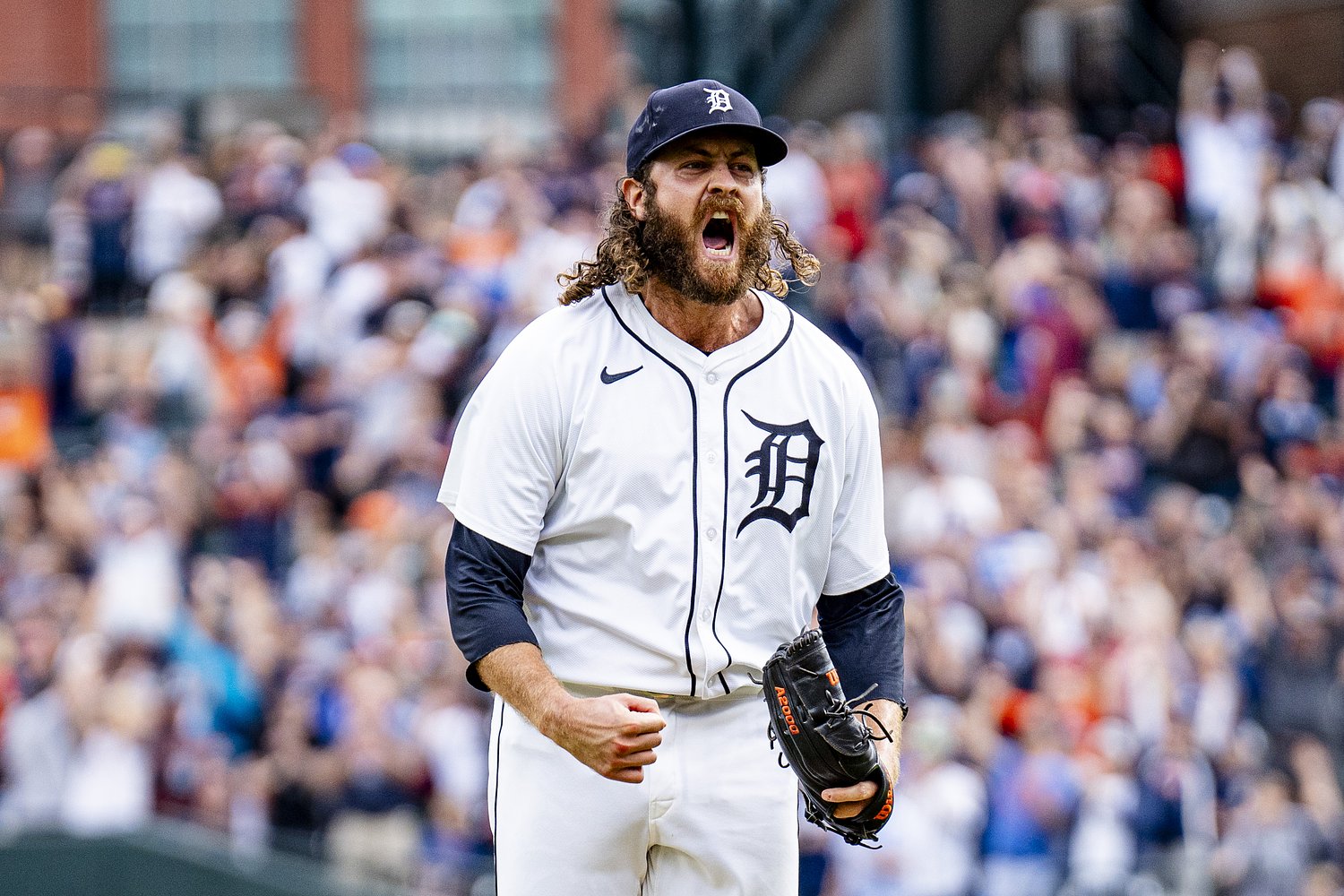 Former Tigers closer returns to MLB 14 months after surgery