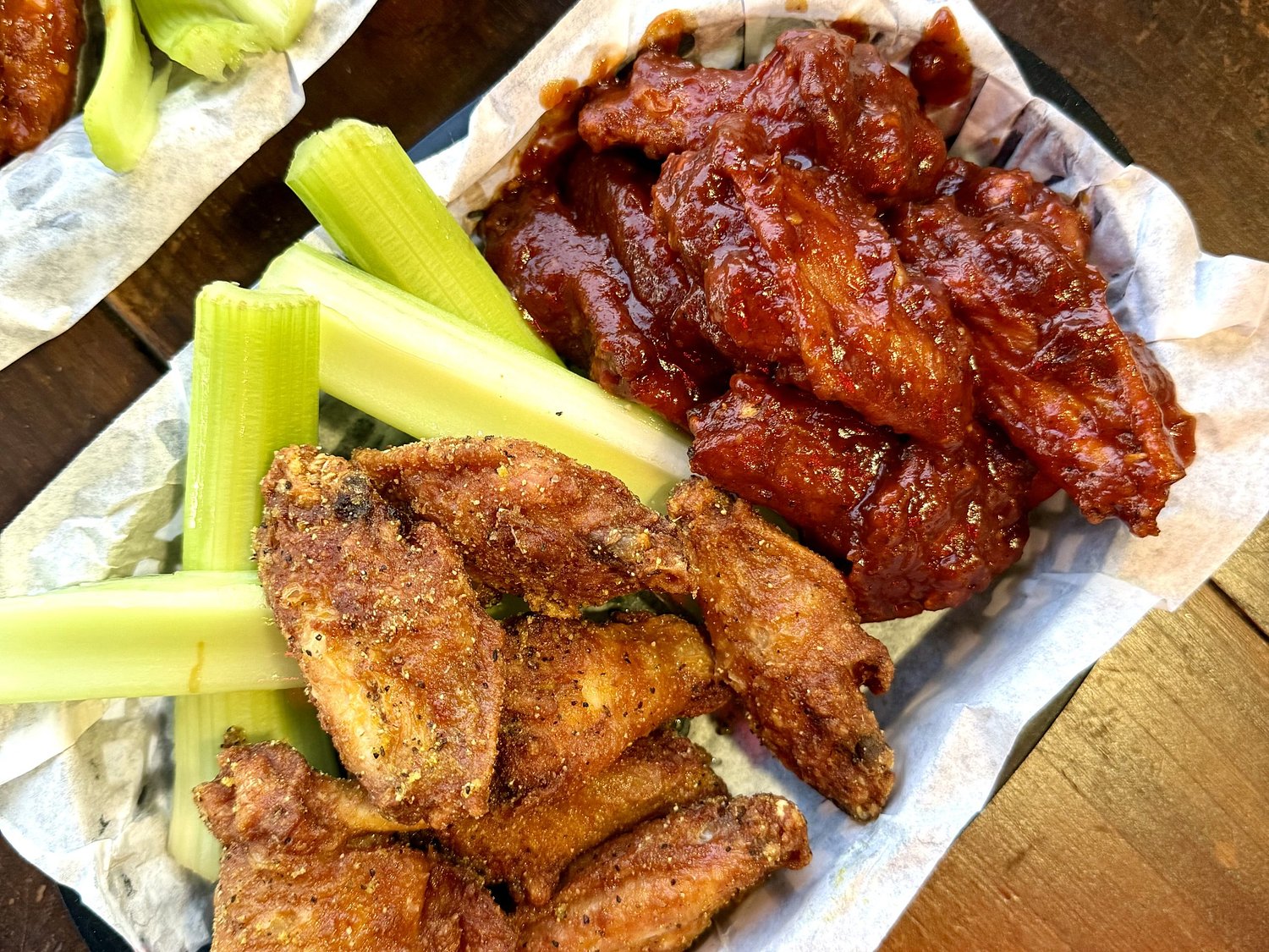 I tried every flavor of wings at Hot Mama’s. Here are my favorites (and not-so).