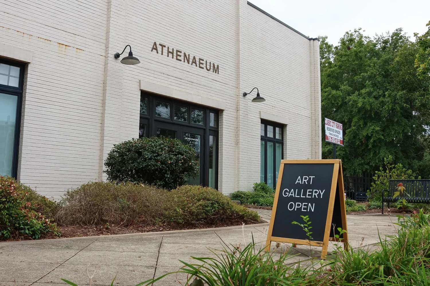 UGA’s Athenaeum and Dodd galleries showcase local, student art in Athens