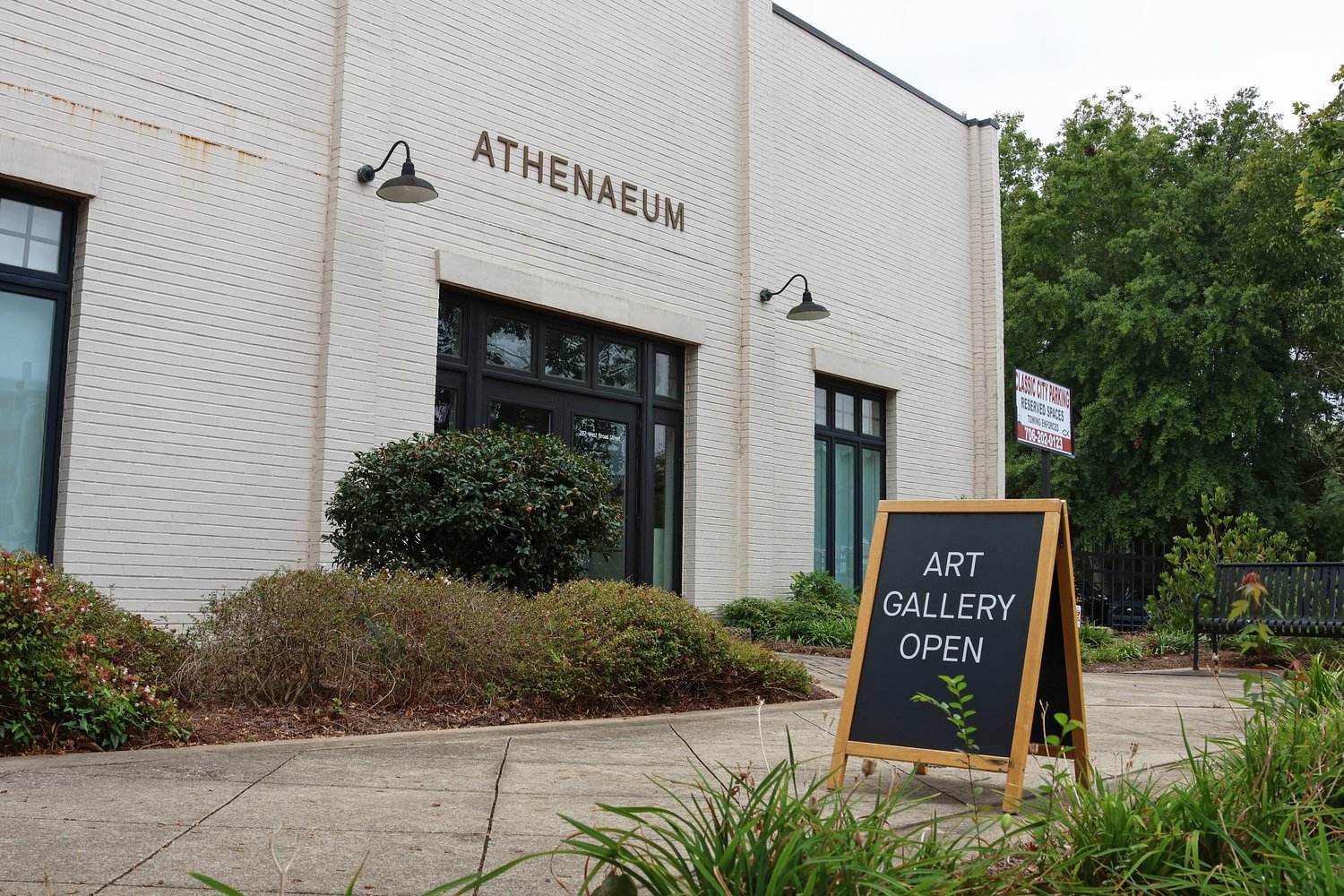 UGA’s Athenaeum and Dodd galleries showcase local, student art in Athens
