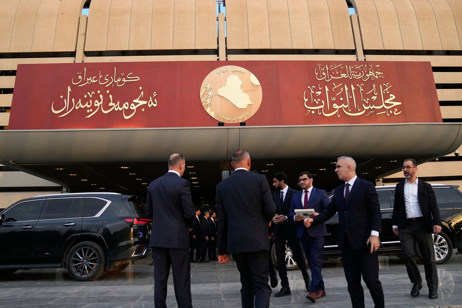 Iraq parliament fills Cabinet posts, naming a US-sanctioned deputy prime minister