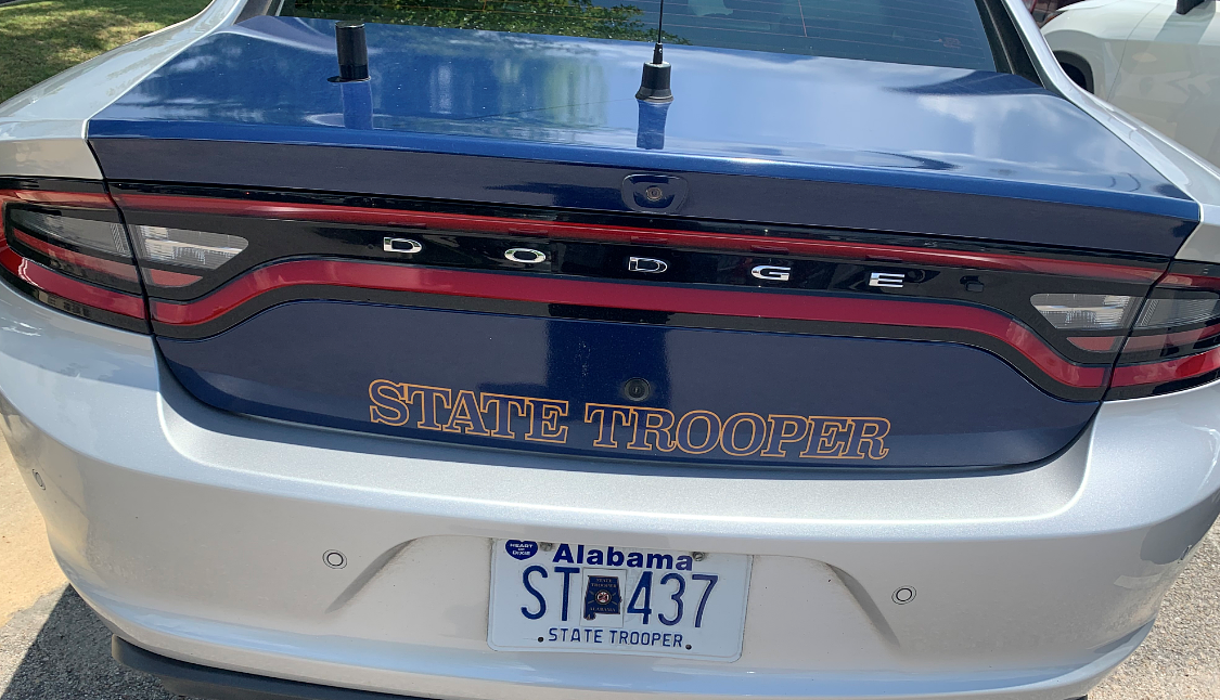 59-year-old man ejected, killed in rollover crash on Interstate 65