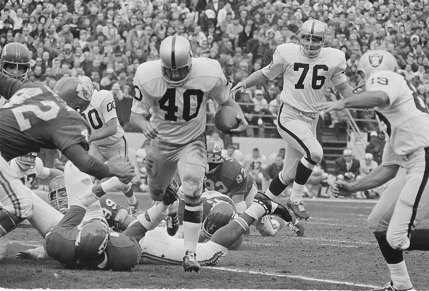 Former Raiders star dies at 82, leaving behind a record that still stands