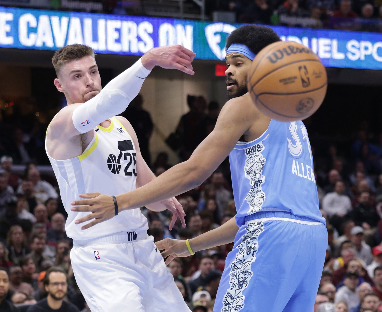 Trail Blazers add shooting, size with NBA waiver claim