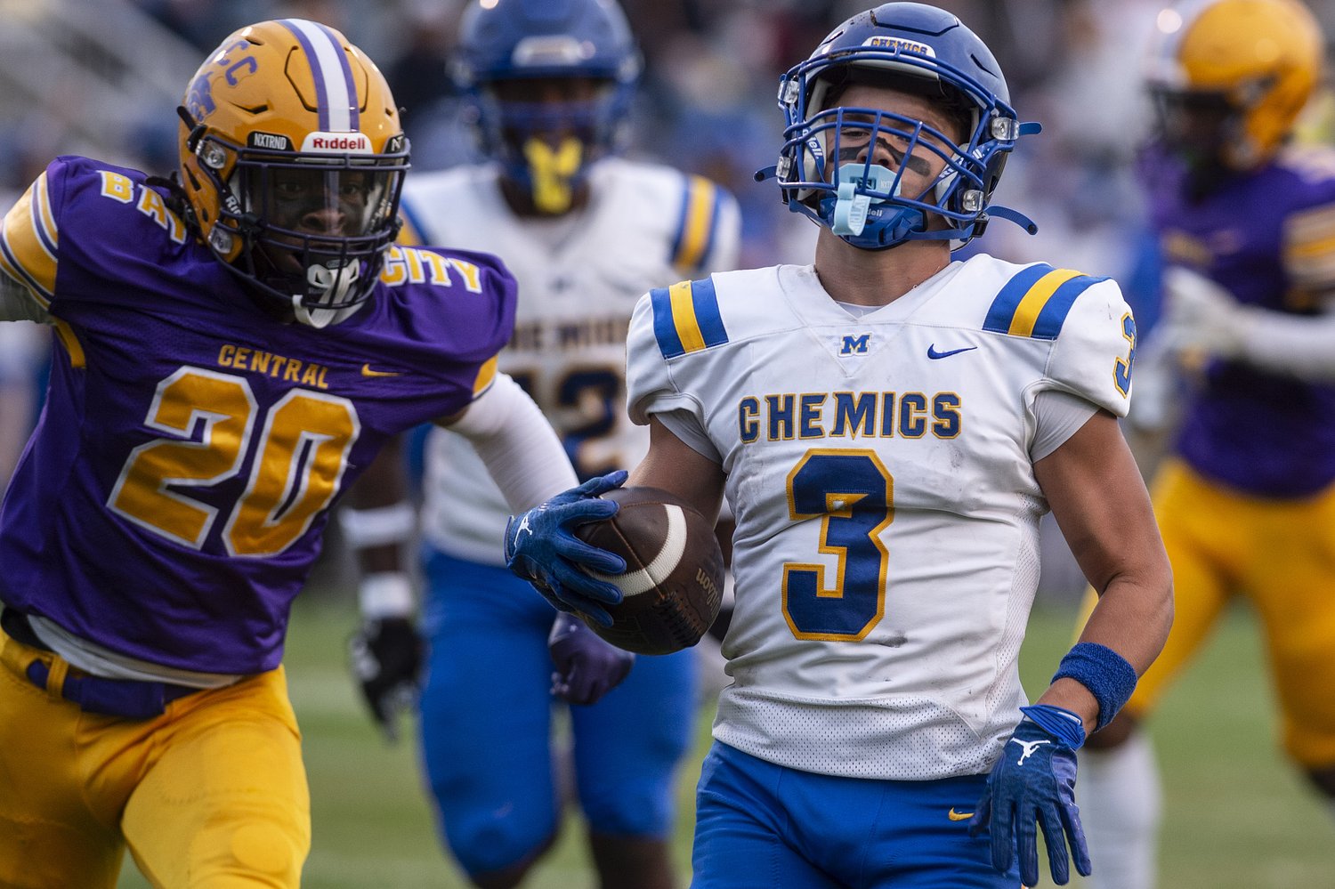 Top Recruits: Midland High track star turns heads on football field