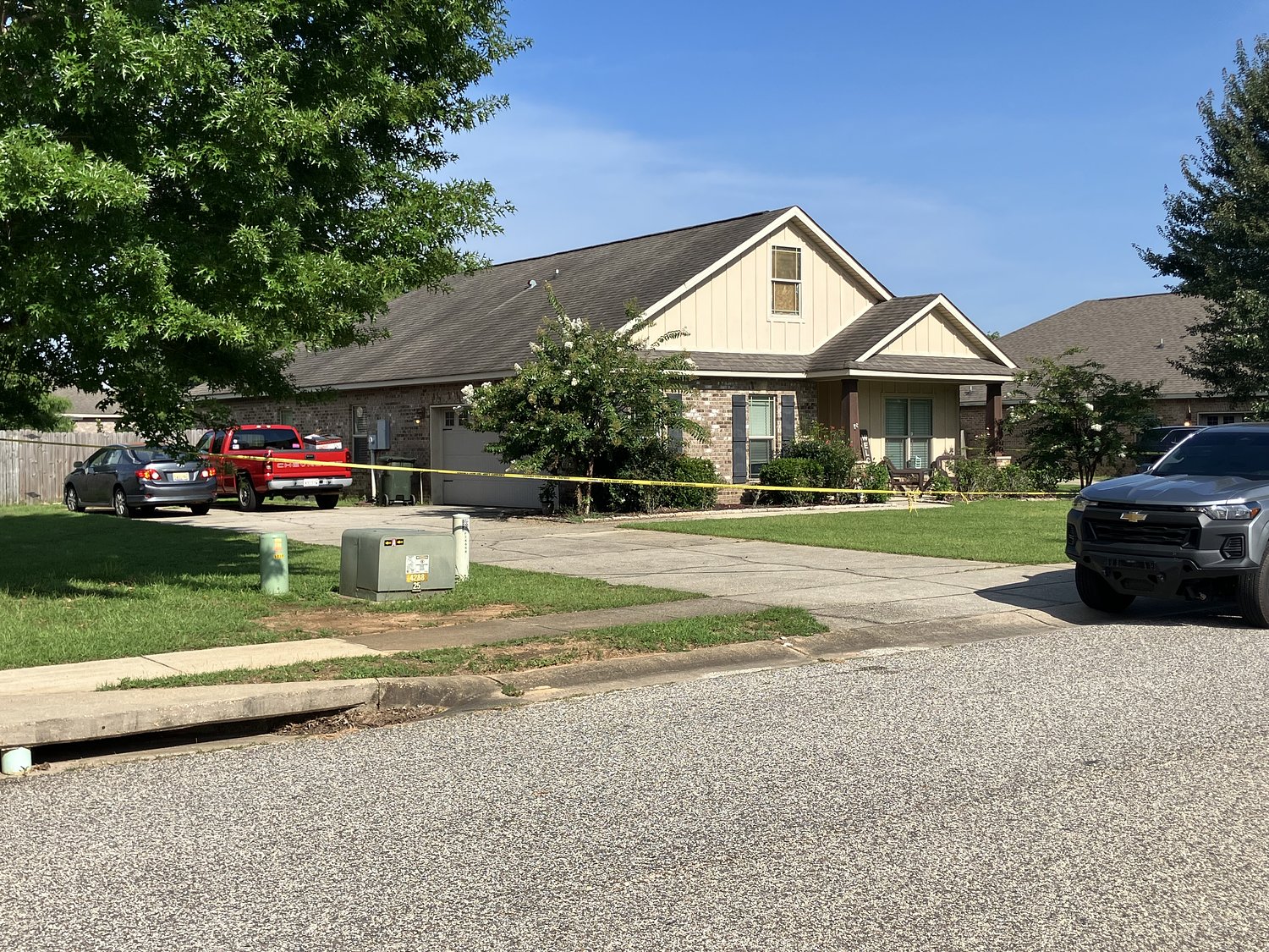 Video shows bloodied Alabama father running for his life as teen allegedly stabs parents