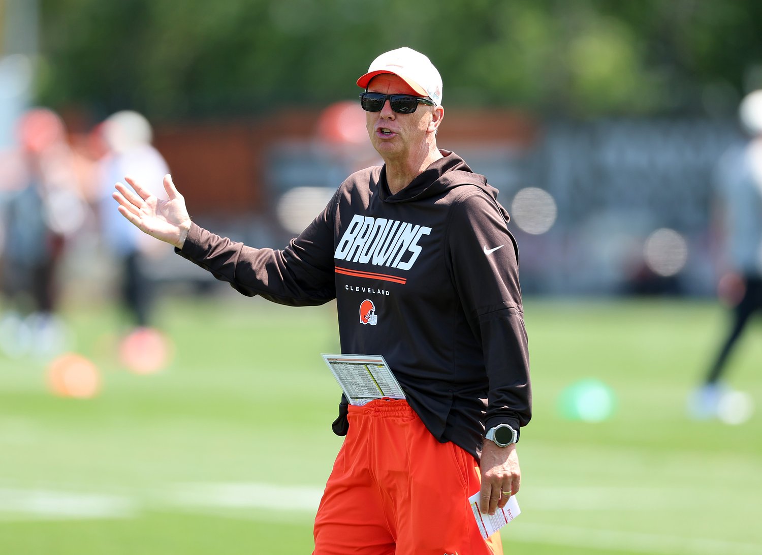 Todd Monken on first wave of cuts, the QB battle, Carson Schwesinger, and more: Transcript