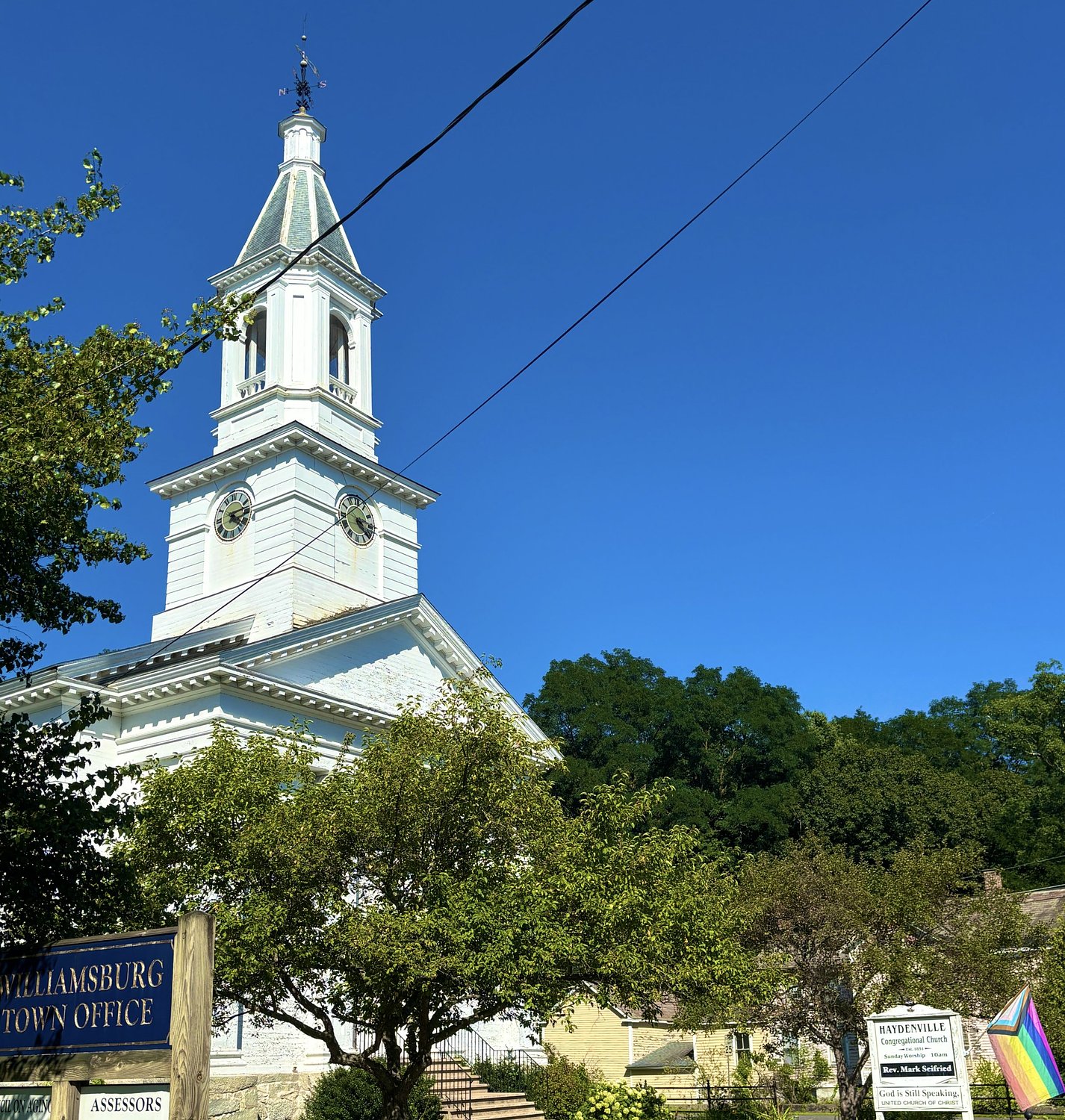Historic church bell in Williamsburg will continue to ring overnight after unanimous vote