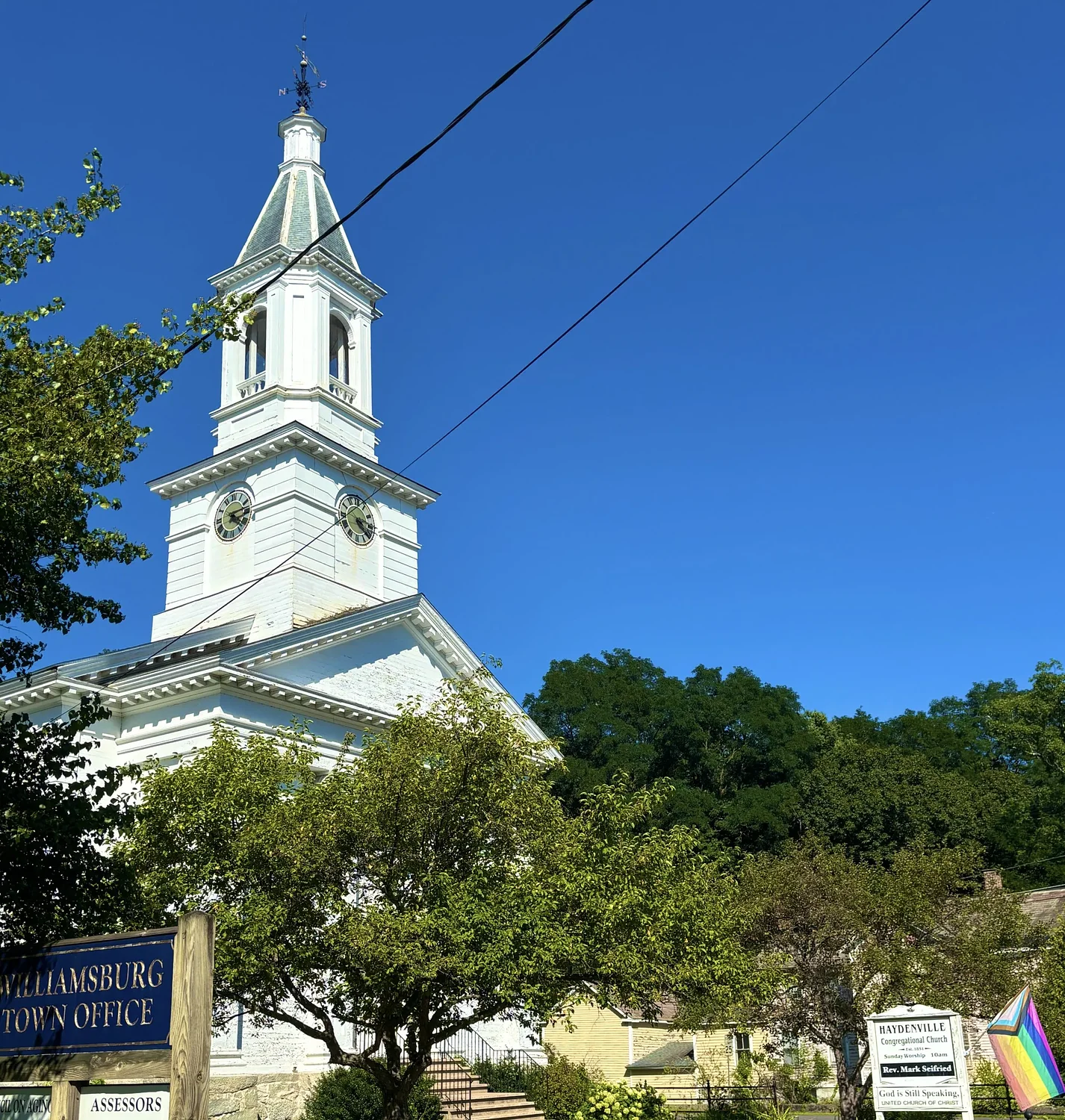 Historic church bell in Williamsburg will continue to ring overnight after unanimous vote