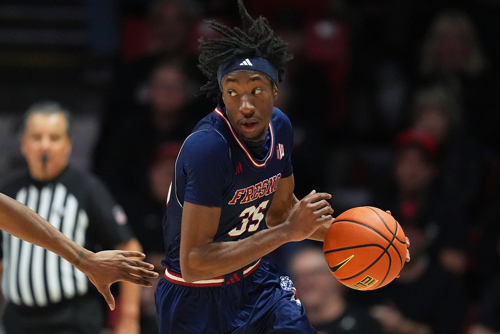 Oregon State basketball narrowly loses exhibition at Michigan