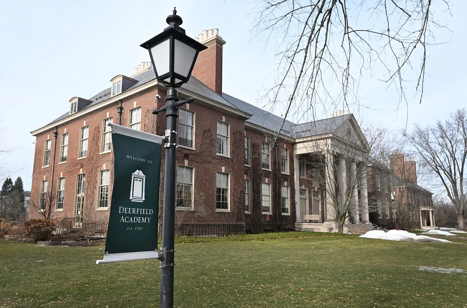 Alumni react to Deerfield Academy transitioning to full boarding school