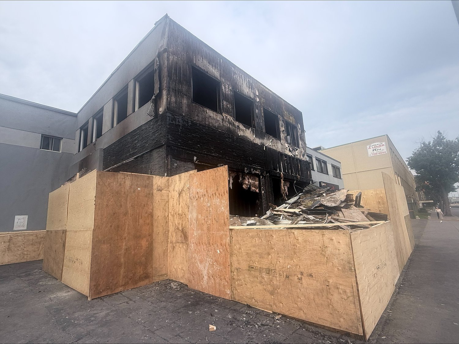 Suspected arson at Montreal kosher restaurant is latest alarm amid rising antisemitism in Canada